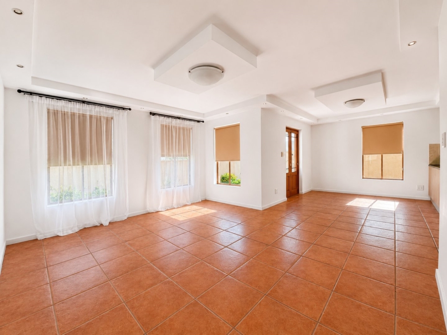 3 Bedroom Property for Sale in Atlantic Beach Golf Estate Western Cape